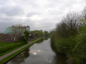 raus aus runcorn gehts dafür bequem...